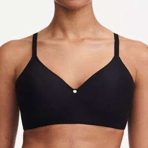 CHANTELLE C Jolie black 30C Wirefree T shirt bra bra style #13G2
